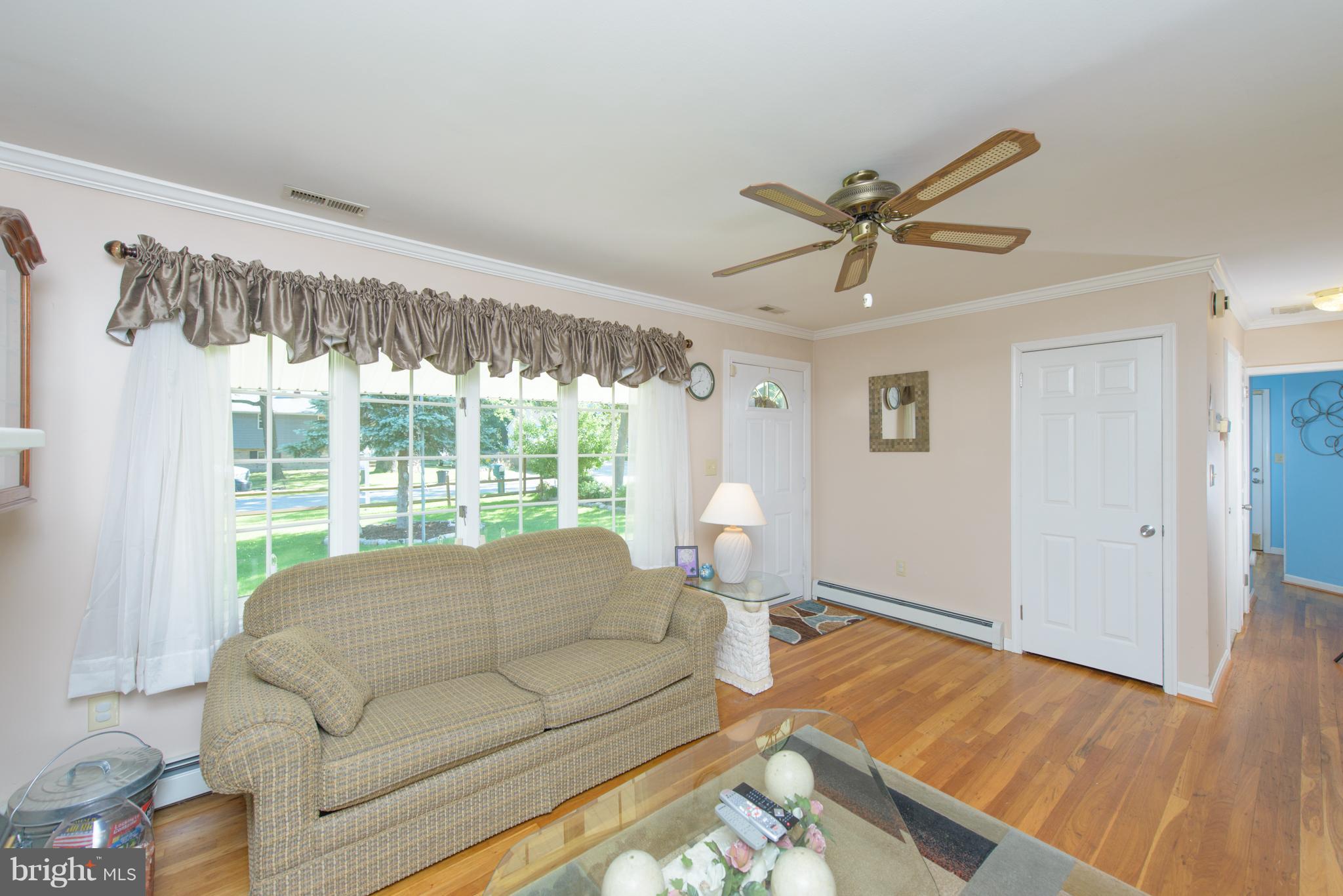 7860 West Riverside Drive Pasadena, MD 21122 - Photo 8 of 28 Lots of light from the huge bay window