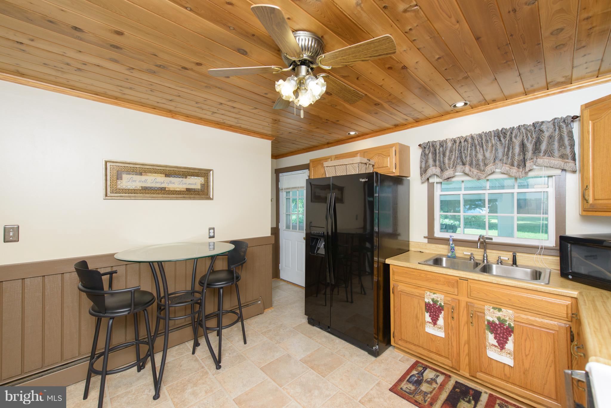 7860 West Riverside Drive Pasadena, MD 21122 - Photo 10 of 28 Trendy wooden ceiling