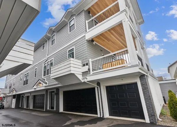 $30,000 | 9412 Ventnor Avenue, Unit 3, Margate City, NJ 08402