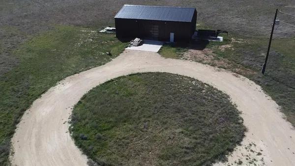 $589,900 | 304 Comanche Tx 76442, Comanche, TX 76442