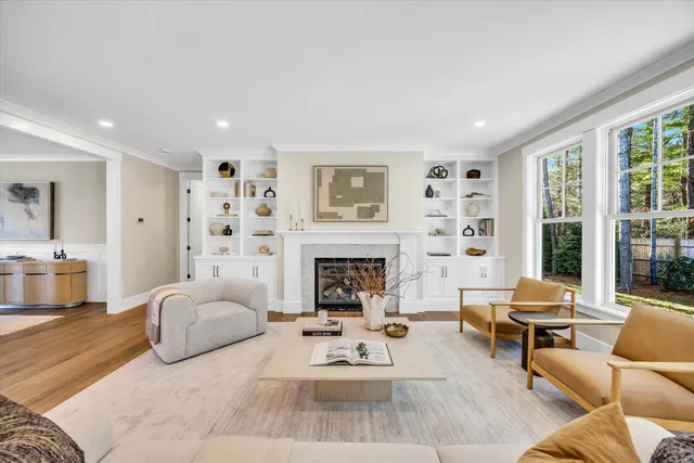 $2,799,000 | 6 Willow Circle, Mashpee, MA 02649