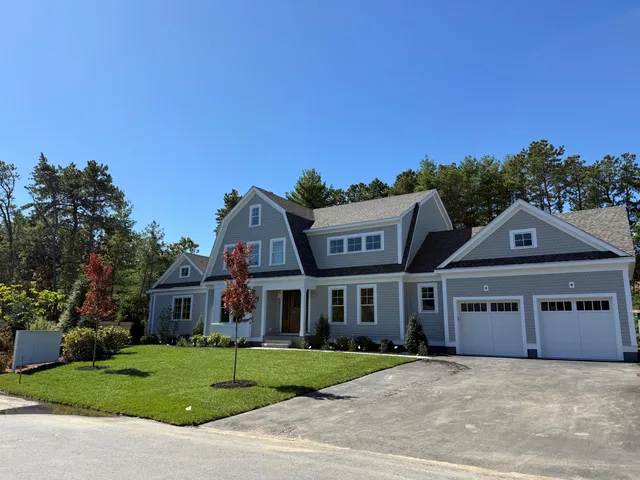 $2,799,000 | 6 Willow Circle, Mashpee, MA 02649