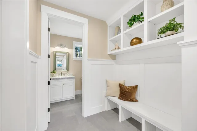 $2,799,000 | 6 Willow Circle, Mashpee, MA 02649