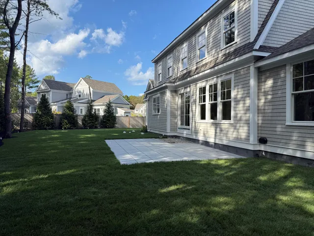 $2,799,000 | 6 Willow Circle, Mashpee, MA 02649