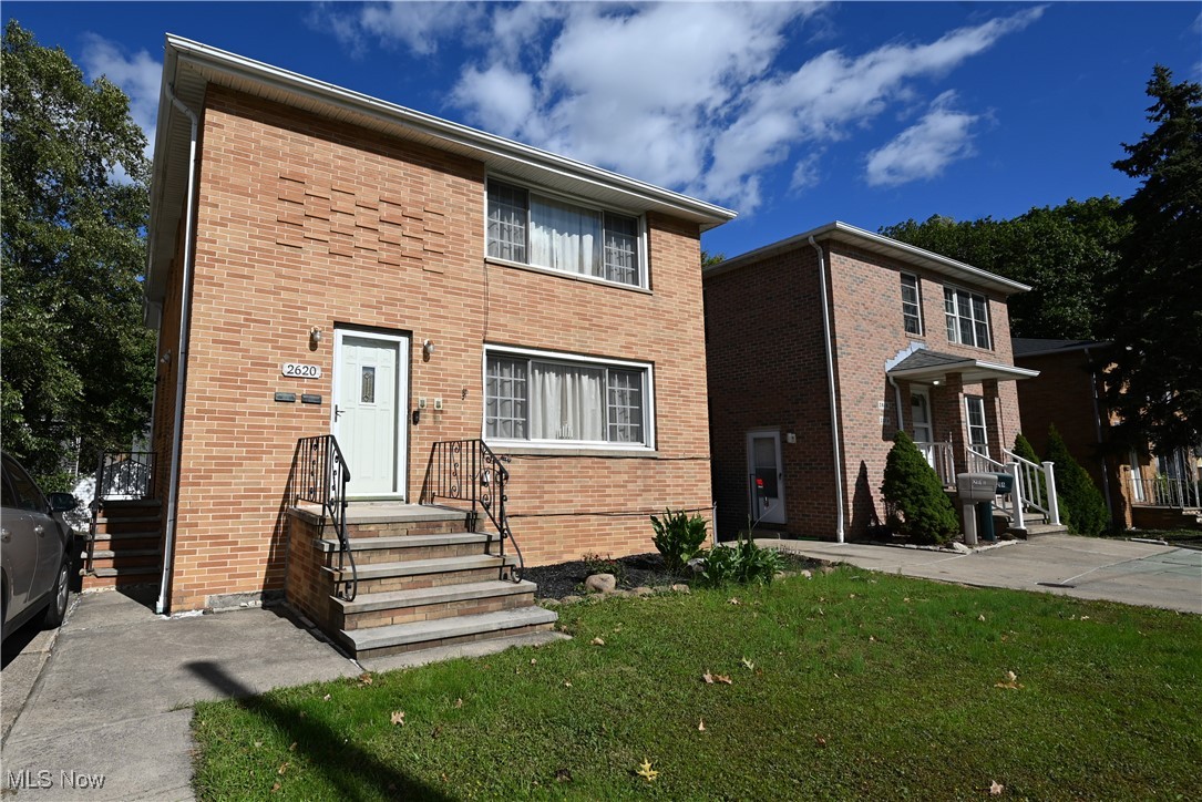 2620 Snow Road Cleveland, OH 44134 - Photo 3 of 29