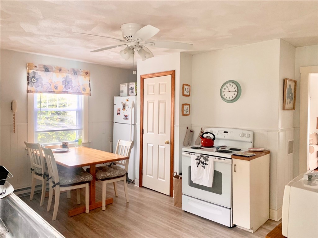 56 Bayberry Road Narragansett, RI 02882 - Photo 3 of 7