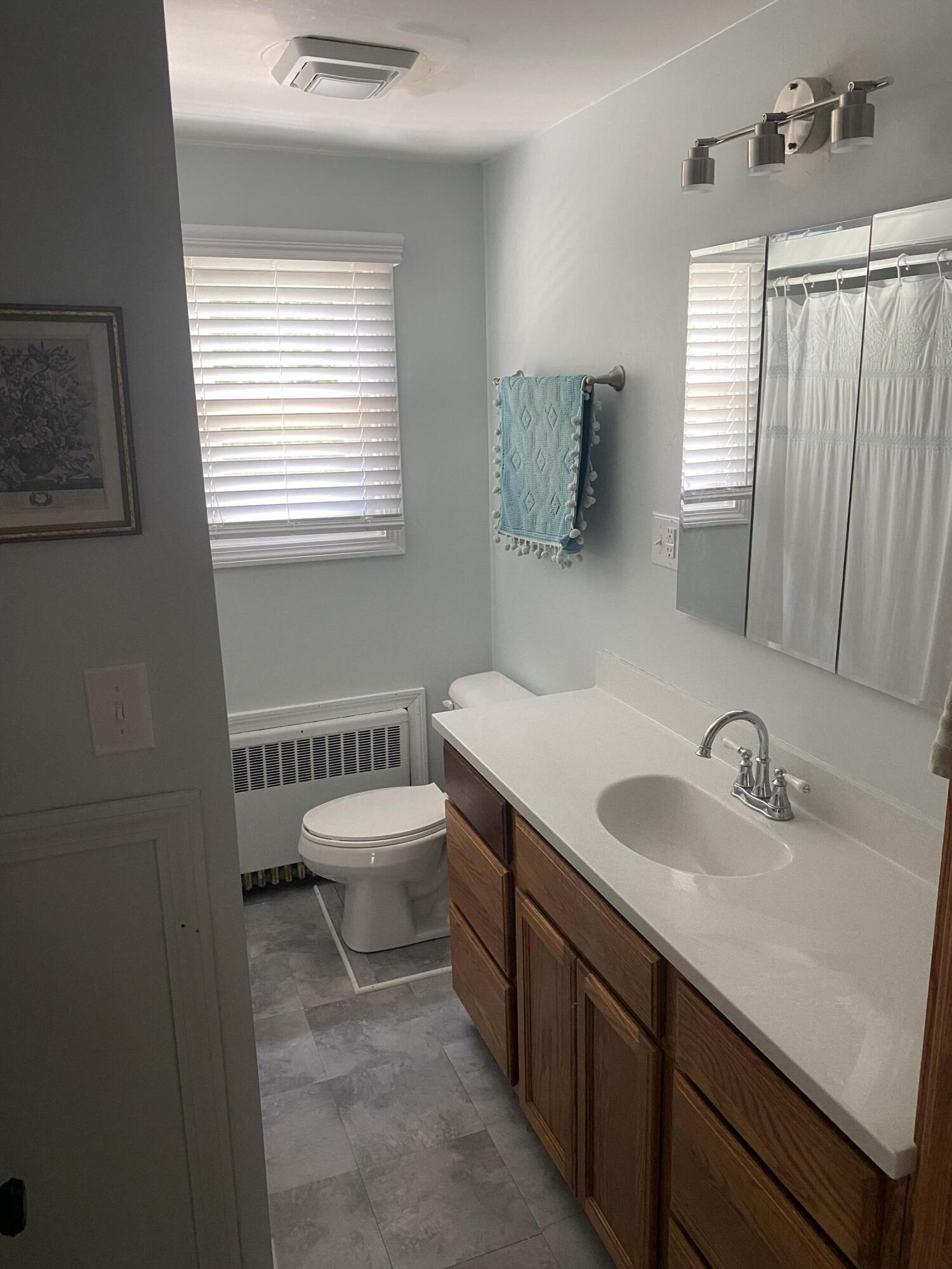 94 Court Street Bangor, ME 04401 - Photo 18 of 20 IMG_4454