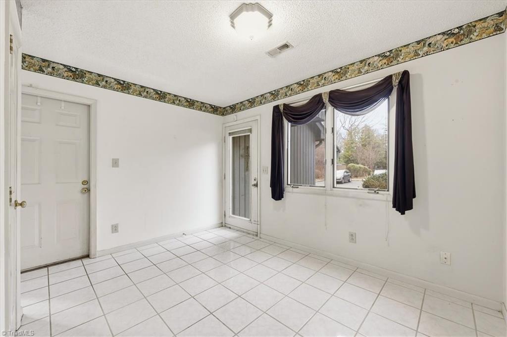 210 College Road, Unit 303 Greensboro, NC 27410 - Photo 11 of 29 Bonus Room