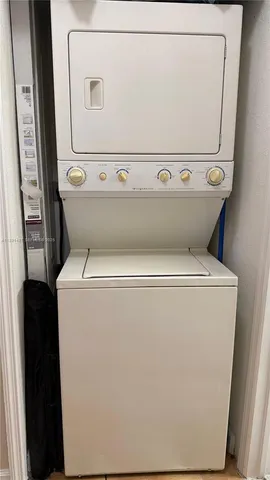 a close up view of washer and dryer