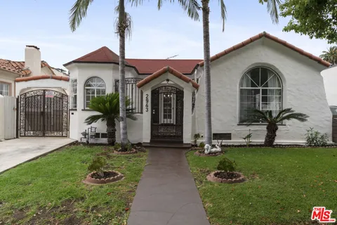 $949,000 | 2943 Chesapeake Avenue, Los Angeles, CA 90016