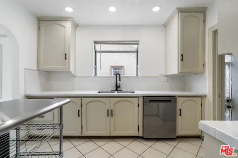 $949,000 | 2943 Chesapeake Avenue, Los Angeles, CA 90016