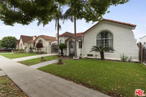 $949,000 | 2943 Chesapeake Avenue, Los Angeles, CA 90016