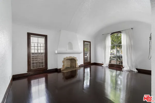 $949,000 | 2943 Chesapeake Avenue, Los Angeles, CA 90016