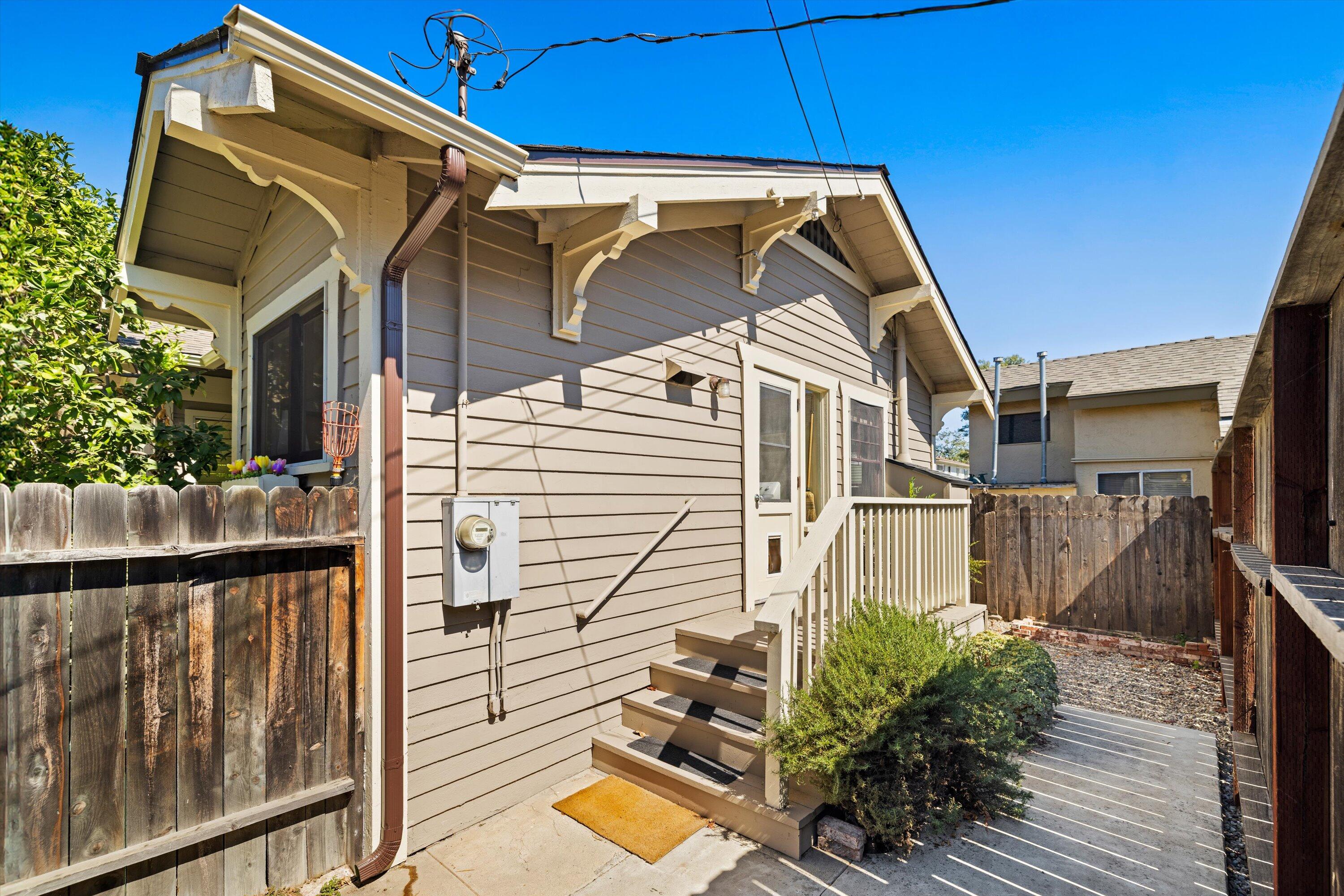 1620 De La Vina Street Santa Barbara, CA 93101 - Photo 36 of 46 a view of a house with a yard