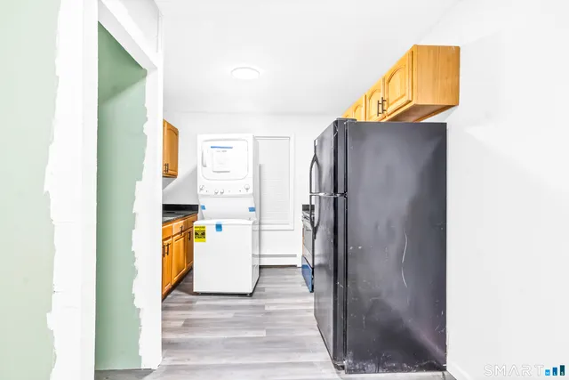 $2,000 | 272 Capen Street, Hartford, CT 06112