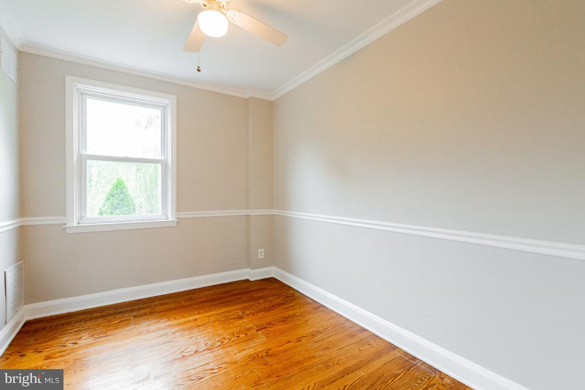 266 Blakeney Road Baltimore, MD 21228 - Photo 24 of 35 Gallery Image 24