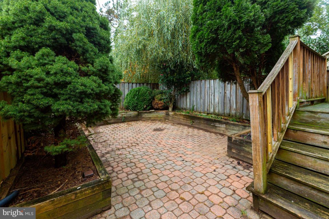 266 Blakeney Road Baltimore, MD 21228 - Photo 34 of 35 Gallery Image 34