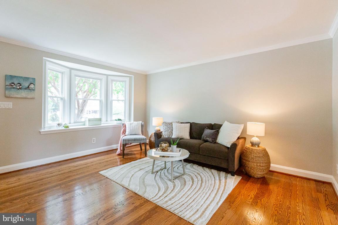 266 Blakeney Road Baltimore, MD 21228 - Photo 5 of 35 Gallery Image 5