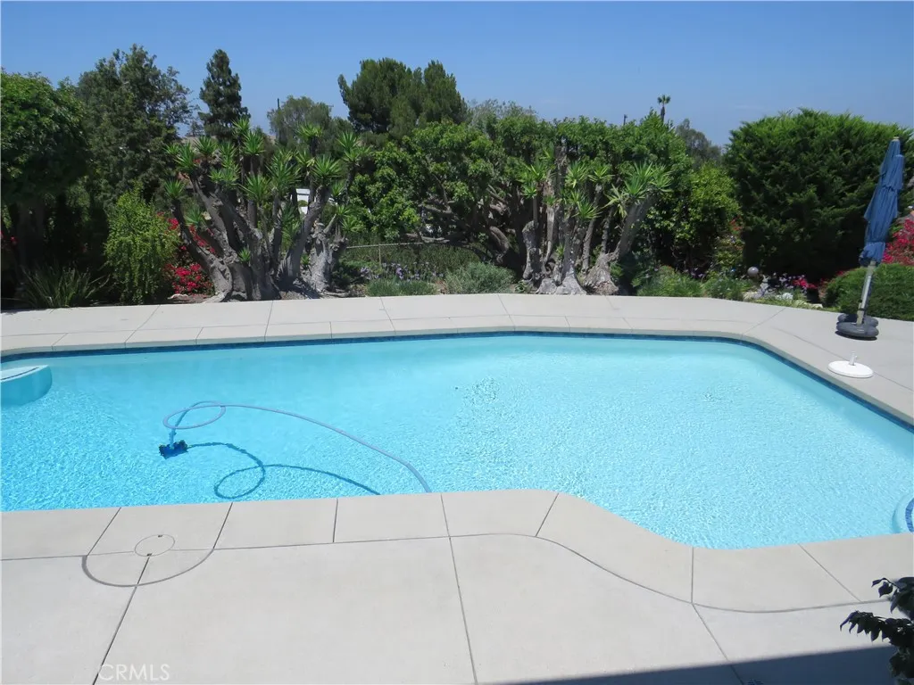 2507 Sunnyside Ridge Road Rancho Palos Verdes, CA 90275 - Photo 23 of 28 a view of a outdoor space