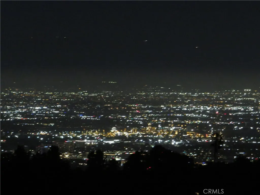 2507 Sunnyside Ridge Road Rancho Palos Verdes, CA 90275 - Photo 28 of 28 a city view