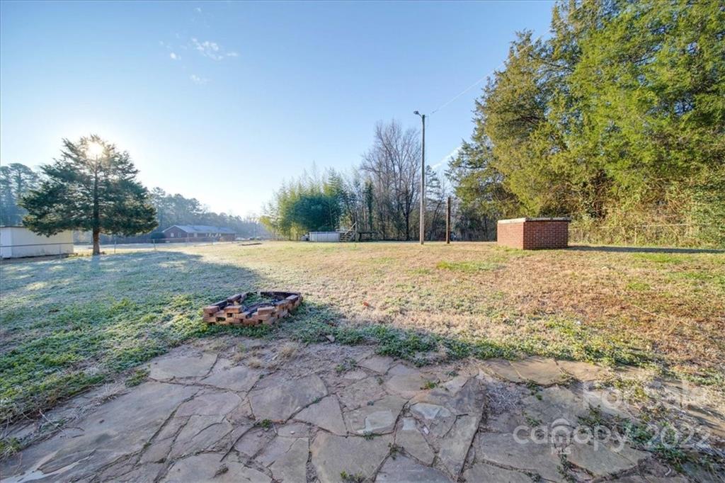 110 Pinkney Road Dallas, NC 28034 - Photo 20 of 26 Gallery Image 20