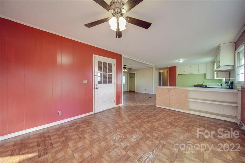 110 Pinkney Road Dallas, NC 28034 - Photo 7 of 26 Gallery Image 7