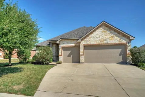 $2,700 | 18413 Falcon Pointe Boulevard, Pflugerville, TX 78660
