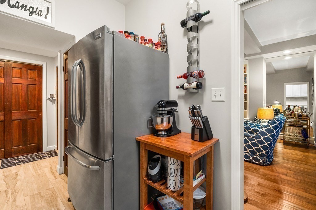 40 St Botolph Street, Unit B2 Boston, MA 02116 - Photo 4 of 10