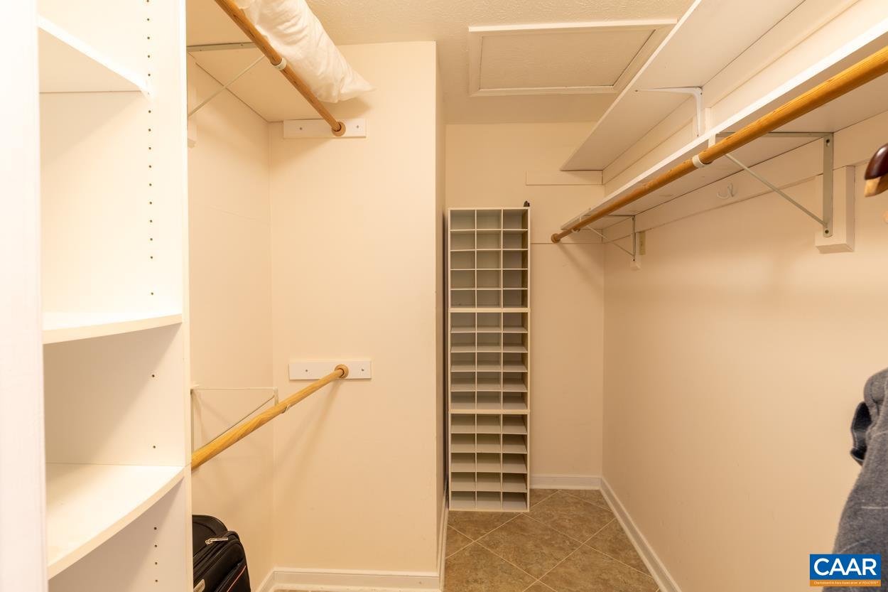 938 Jefferson Drive Palmyra, VA 22963 - Photo 24 of 50 a view of balcony with wooden floor