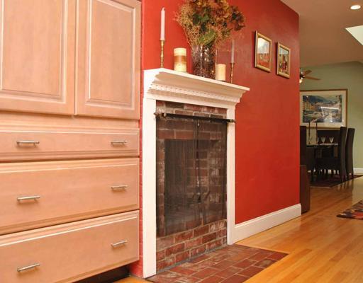 11 Robinhood Road Cape Elizabeth, ME 04107 - Photo 11 of 22 Kitchen.