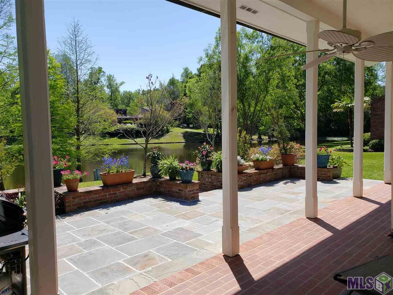 1707 Applewood Road Baton Rouge, LA 70808 - Photo 32 of 38 Rear Patio Deck