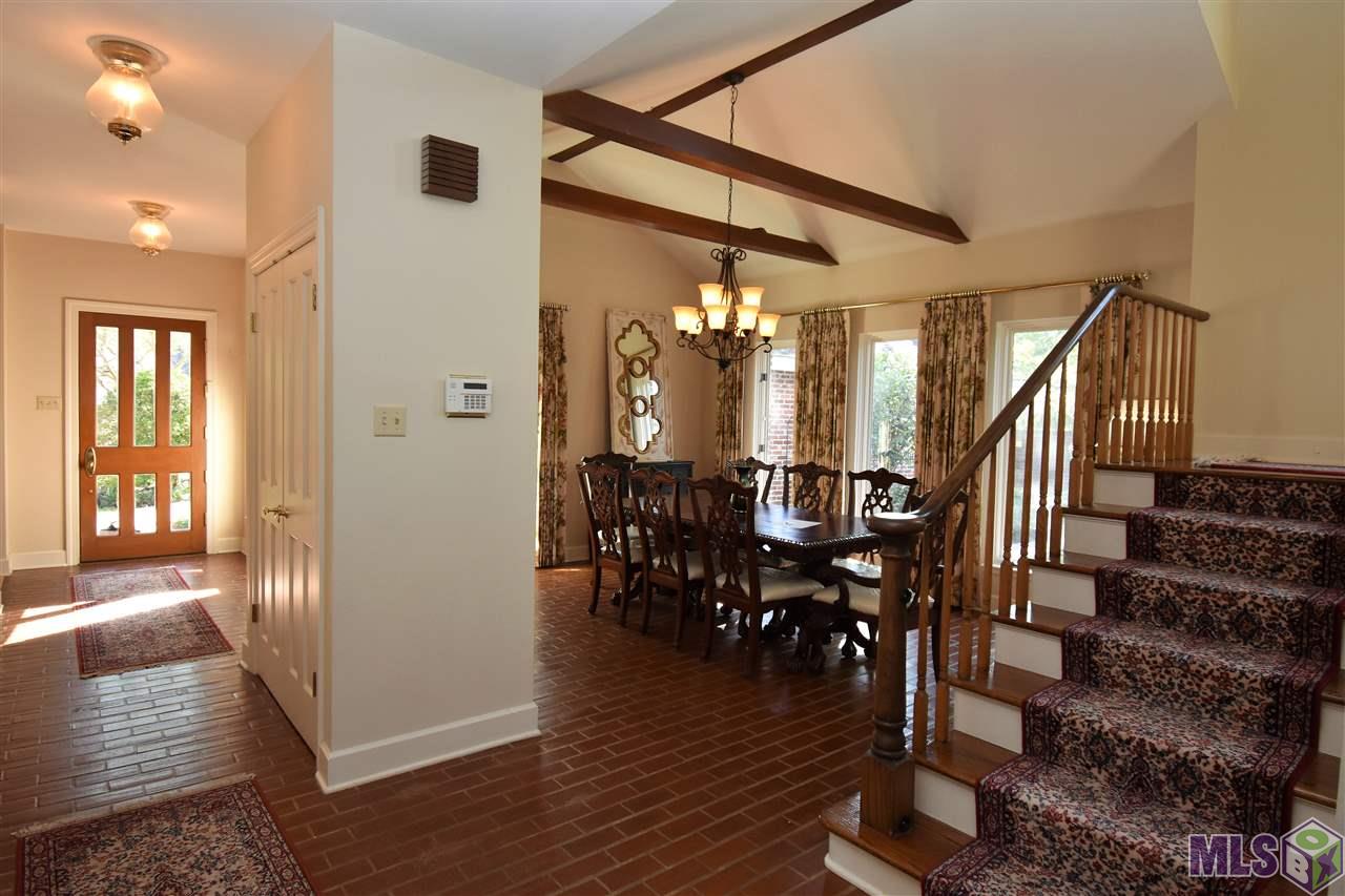 Foyer & Formal Dining