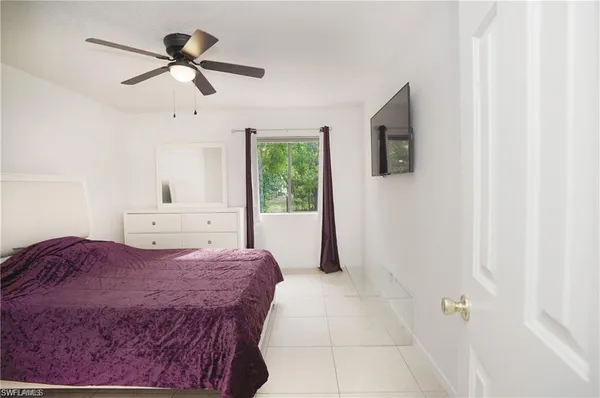 $1,800 | 4635 Bayshore Drive, Unit P7, Naples, FL 34112