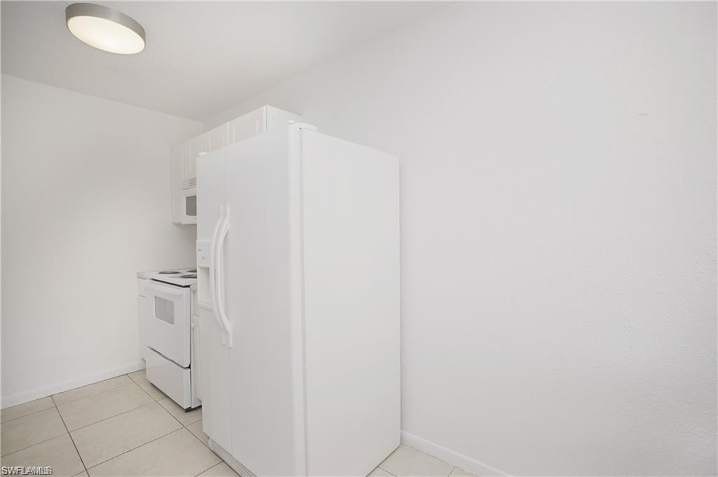 4635 Bayshore Drive, Unit P7 Naples, FL 34112 - Photo 19 of 26