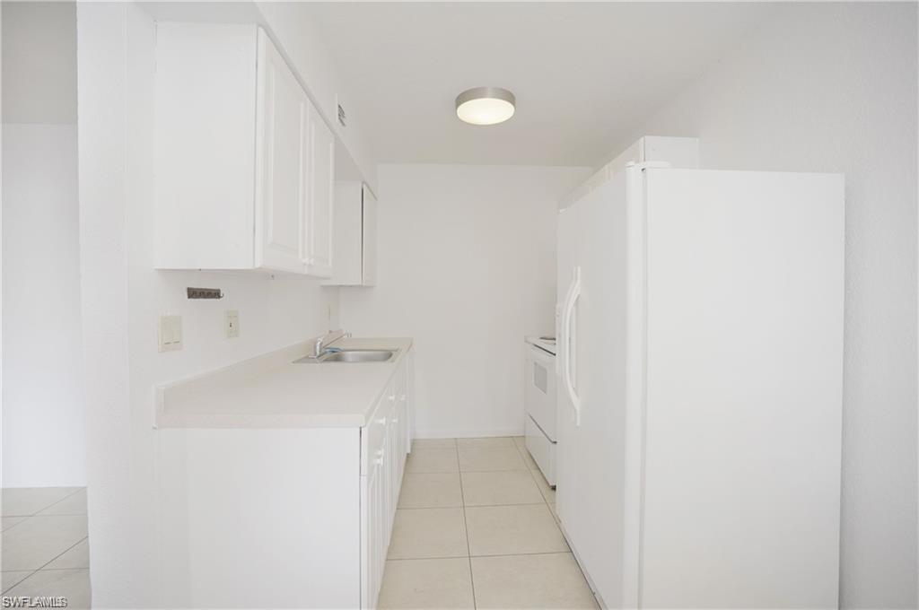 4635 Bayshore Drive, Unit P7 Naples, FL 34112 - Photo 22 of 26