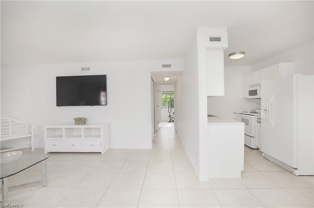 4635 Bayshore Drive, Unit P7 Naples, FL 34112 - Photo 24 of 26