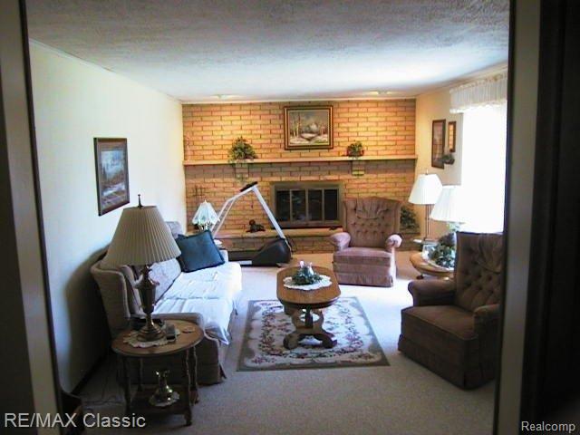 1180 Porter Road White Lake, MI 48383 - Photo 16 of 24 Family Rm wFireplace