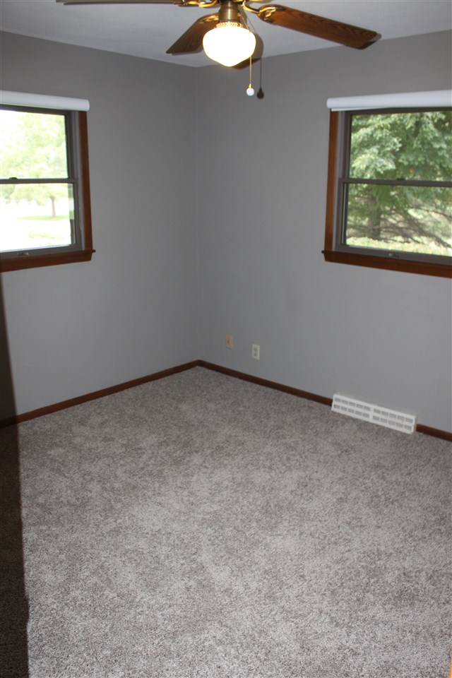 6233 Ral Mar Road Rockford, IL 61109 - Photo 12 of 16 Gallery Image 12