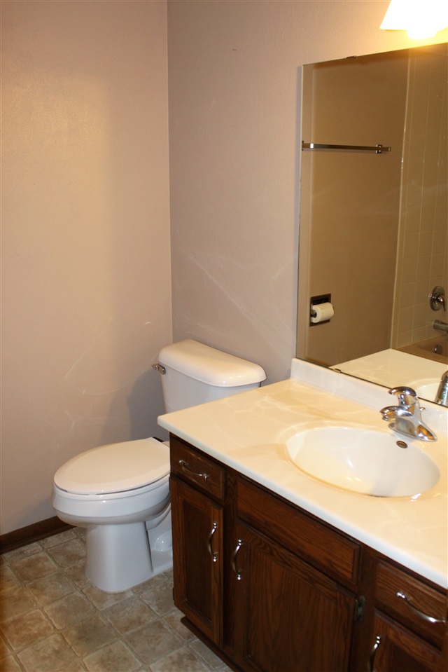 6233 Ral Mar Road Rockford, IL 61109 - Photo 8 of 16 Gallery Image 8