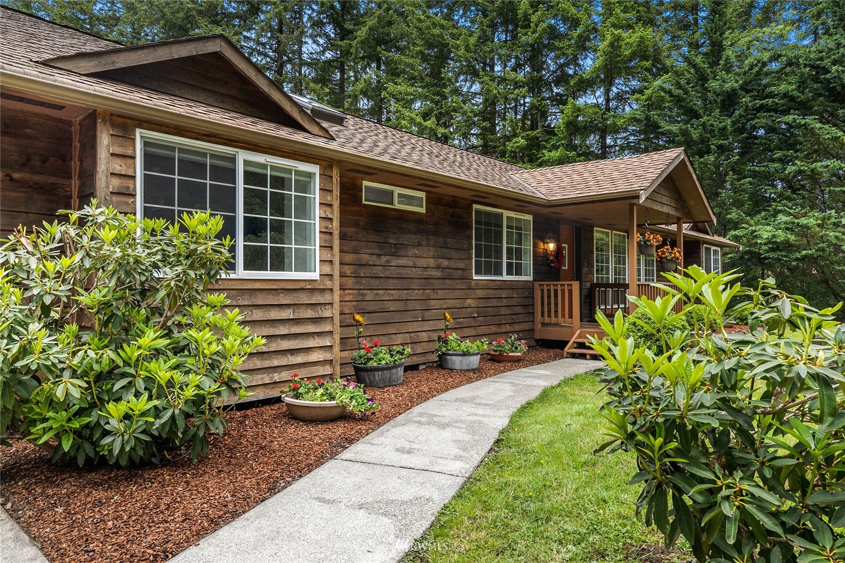5645 Kinney Road Southwest Olympia, WA 98512 - Photo 3 of 29 Gallery Image 3