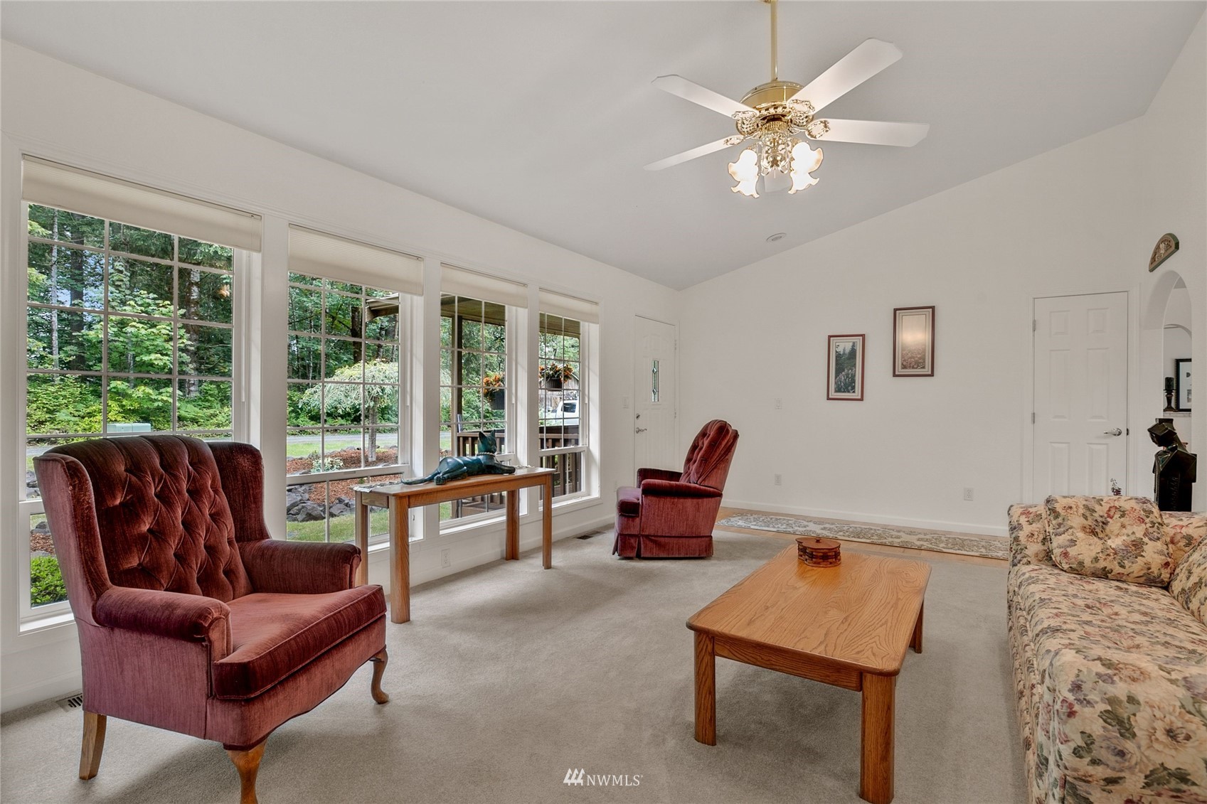5645 Kinney Road Southwest Olympia, WA 98512 - Photo 4 of 29 Gallery Image 4