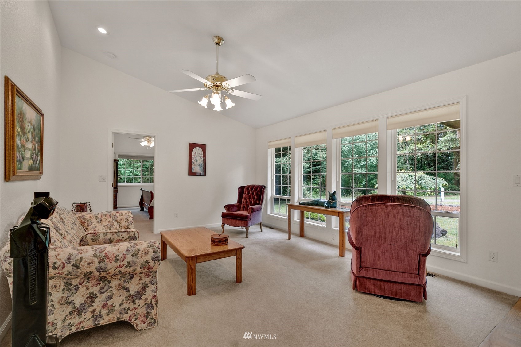 5645 Kinney Road Southwest Olympia, WA 98512 - Photo 5 of 29 Gallery Image 5