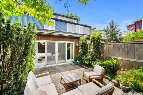 $1,499,000 | 67 B Hampshire Street, Cambridge, MA 02139