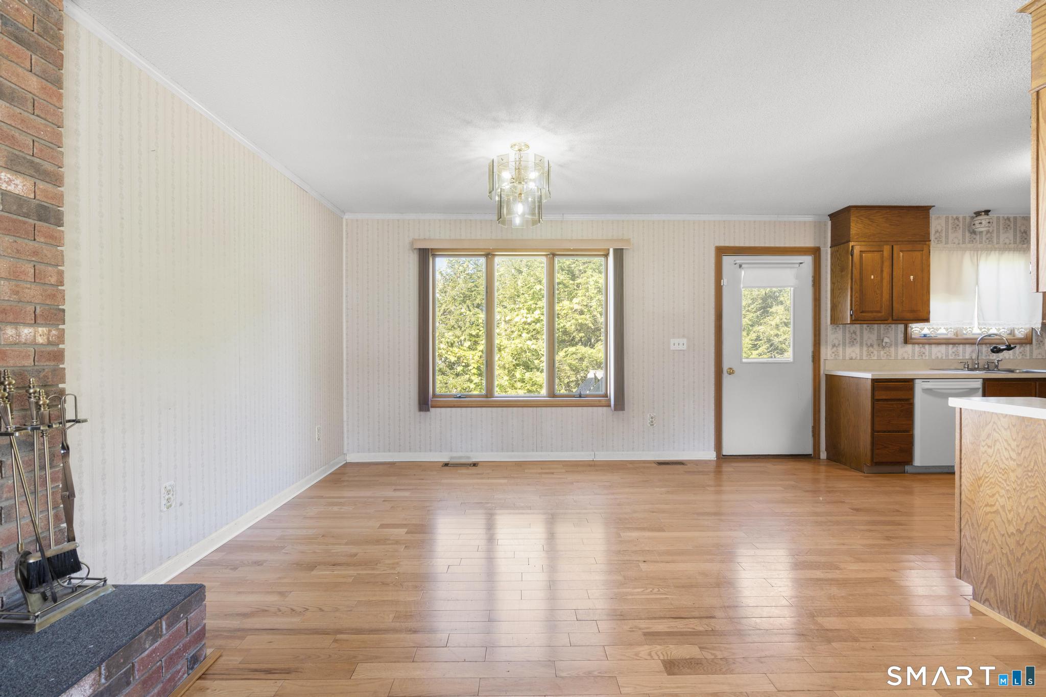 75 Allston Road Newington, CT 06111 - Photo 8 of 33 Gallery Image 8