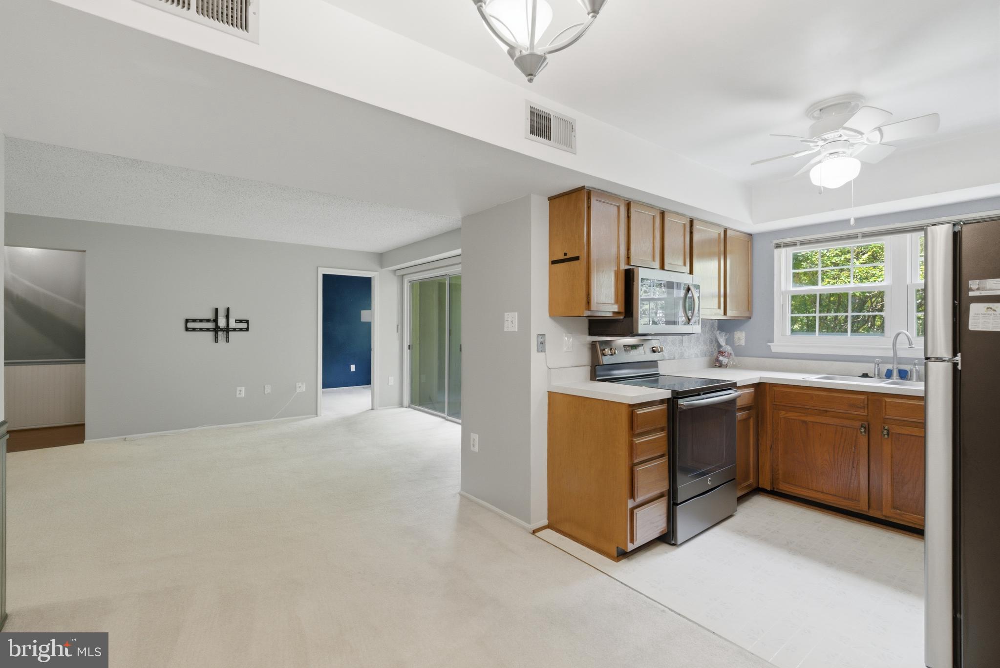 7761 Inversham Drive, Unit 251 Falls Church, VA 22042 - Photo 9 of 23