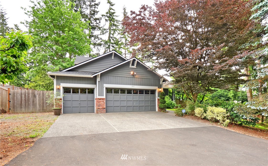 207 240th Street Southeast Bothell, WA 98021 - Photo 1 of 18
