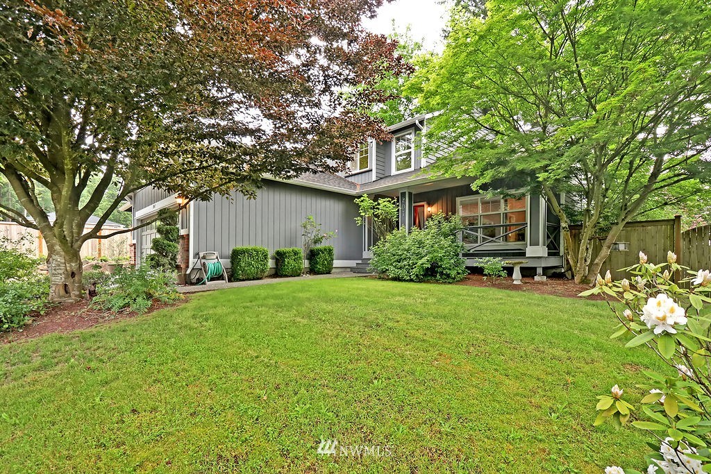 207 240th Street Southeast Bothell, WA 98021 - Photo 2 of 18