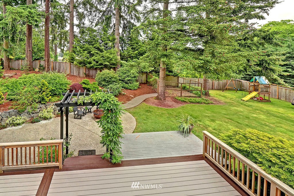 207 240th Street Southeast Bothell, WA 98021 - Photo 16 of 18