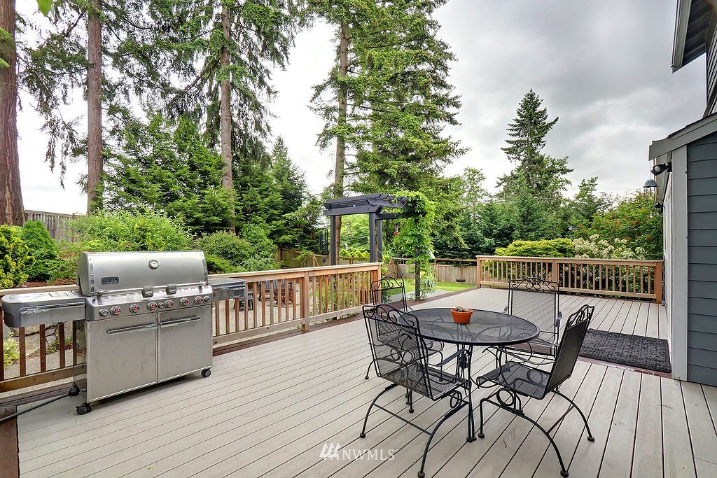 207 240th Street Southeast Bothell, WA 98021 - Photo 17 of 18