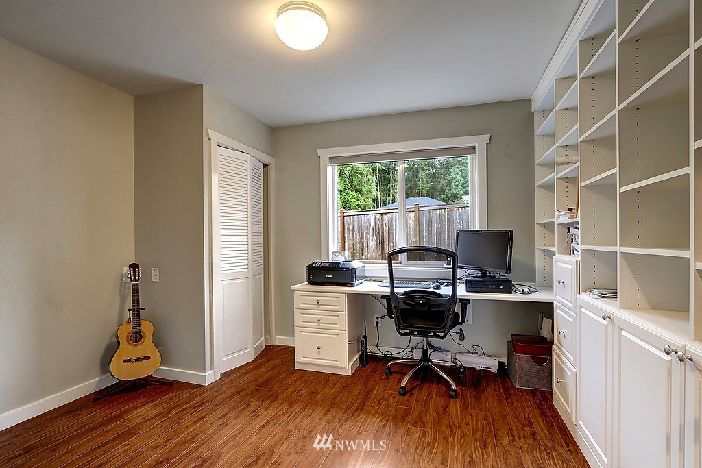207 240th Street Southeast Bothell, WA 98021 - Photo 10 of 18